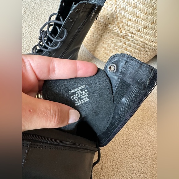 Zara kids black combat boots! - Picture 4 of 5